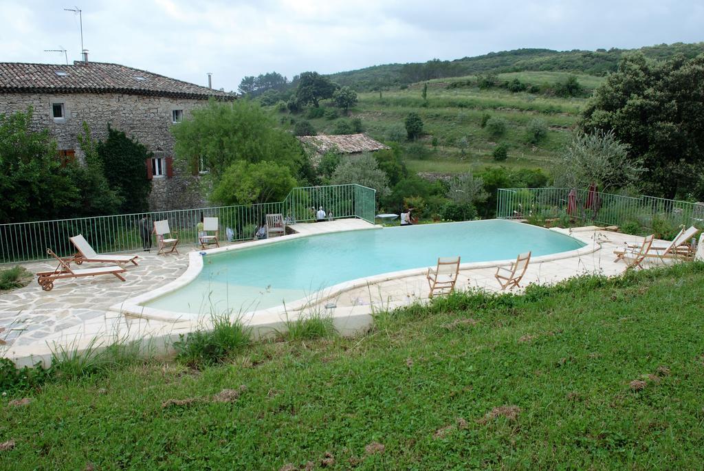 Les Jardins Du Mas Evesque Bed and Breakfast Rousson  Exteriör bild
