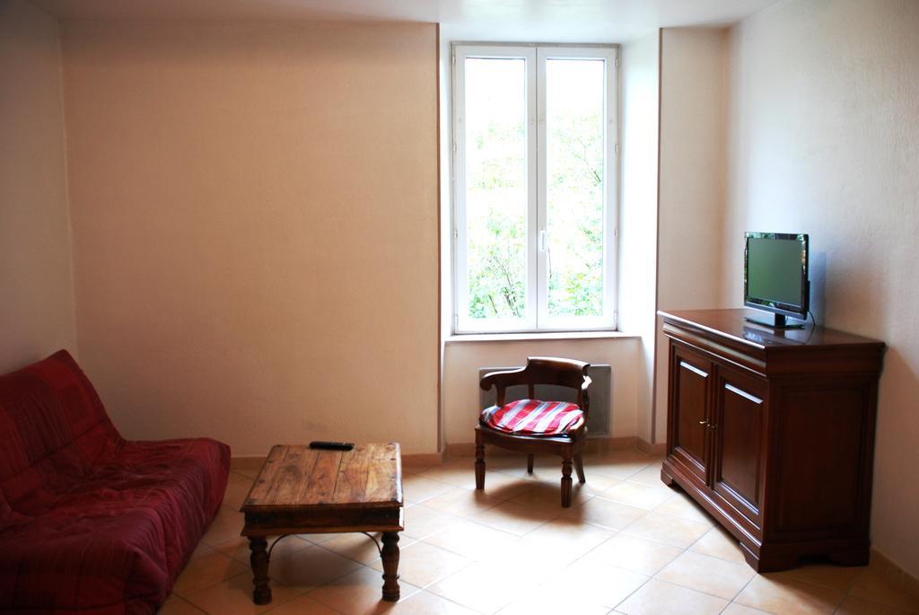 Les Jardins Du Mas Evesque Bed and Breakfast Rousson  Rum bild