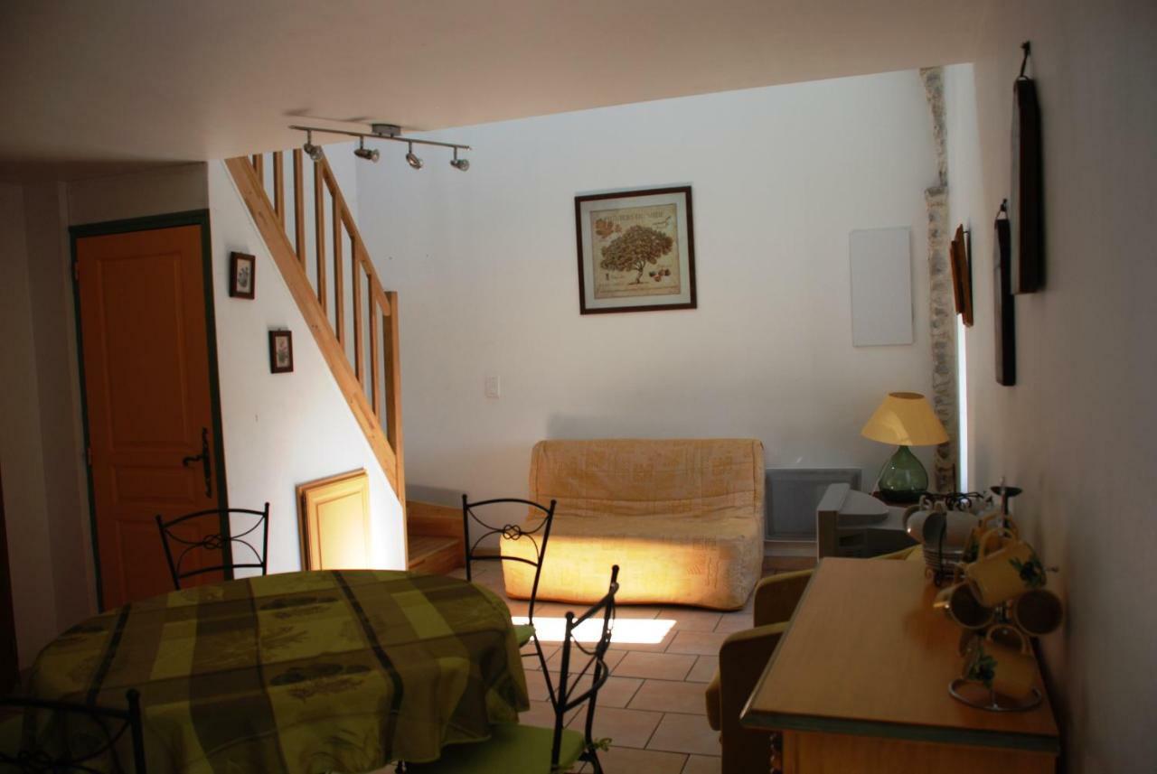 Les Jardins Du Mas Evesque Bed and Breakfast Rousson  Exteriör bild